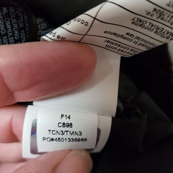 The North Face "Ruka" Long Jacket PrimaLoft size Medium - black quilted puffer - Picture 8 of 13